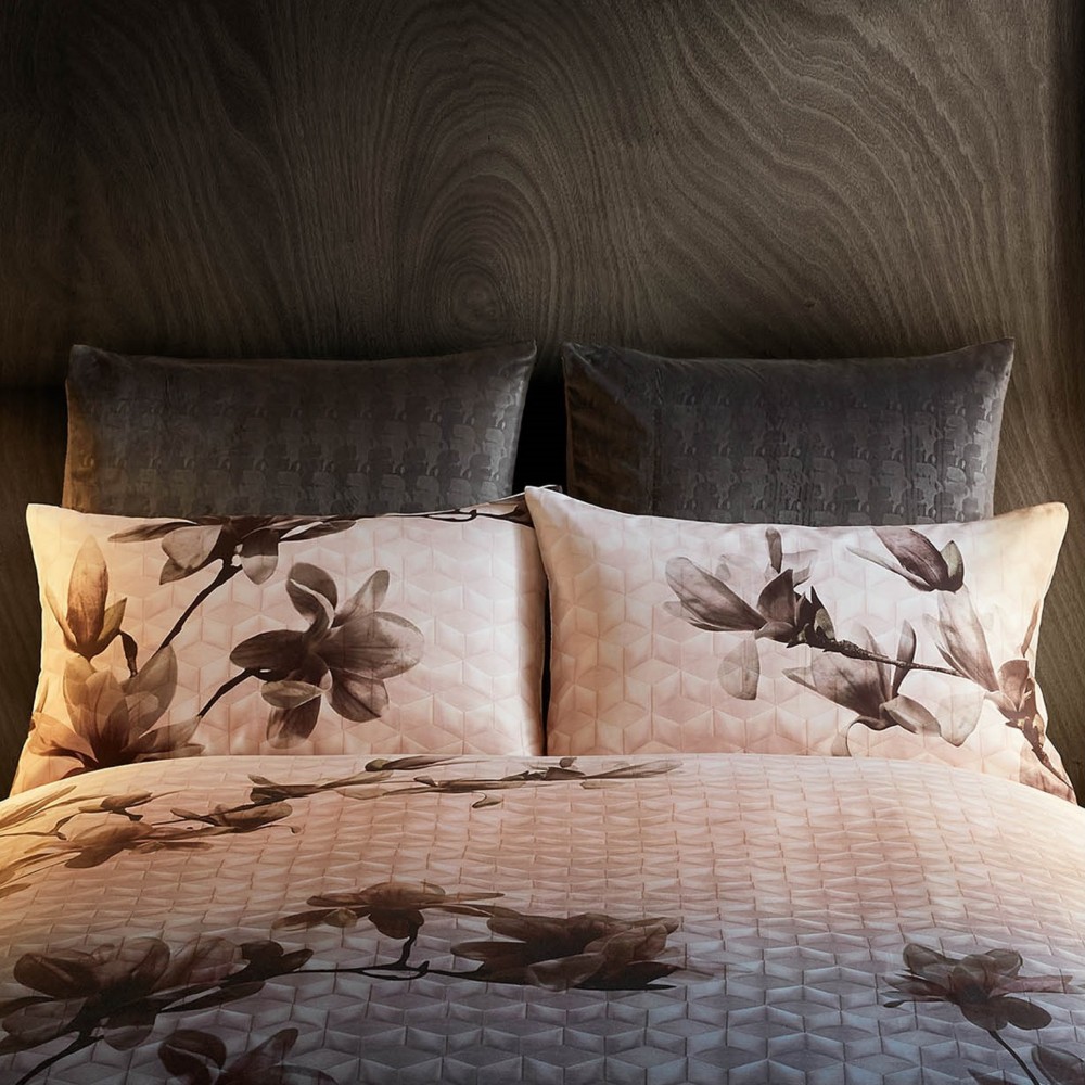 Alexis Blush Bedding by Karl Lagerfeld Karl Lagerfeld Alexis Blush Pillowcase